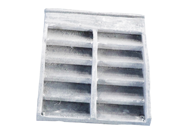 Stepped grate plate